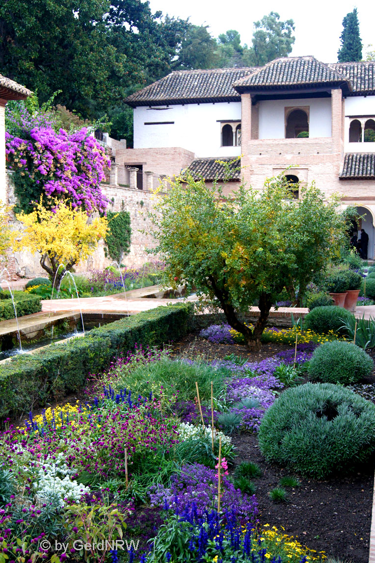 New Gardens of the Summer Palace Generalife, Granada, Spain - Neue Gärten des Sommerpalastes Generalife, Granada, Spanien