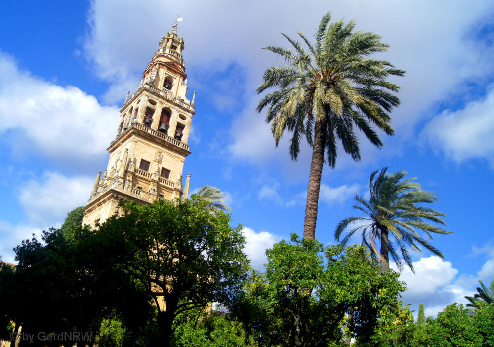 Former Minaret, now Bell-Tower, Mezquita-Catedral, Garden, Cordoba, Spain - Früher Minarett, heute Glockenturm, Mezquita-Catedral, Cordoba, Spanien