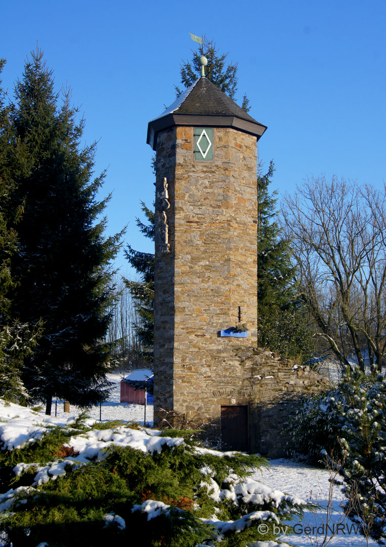 Tower of Hetterscheidt Palace (Turm des Schlosses Hetterscheidt), Abtskueche, Heiligenhaus, Germany
