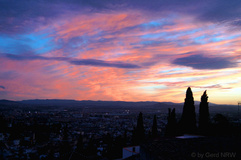 Sunset over Granada from Mirador de San Nicolás, Spain - Sonnenuntergang über Granada vom Mirador de San Nicolás, Granada, Spanien