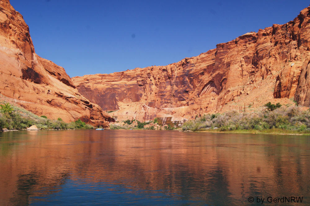 Colorado River Boat Trip, Glen Canyon, near Page, Arizona, USA