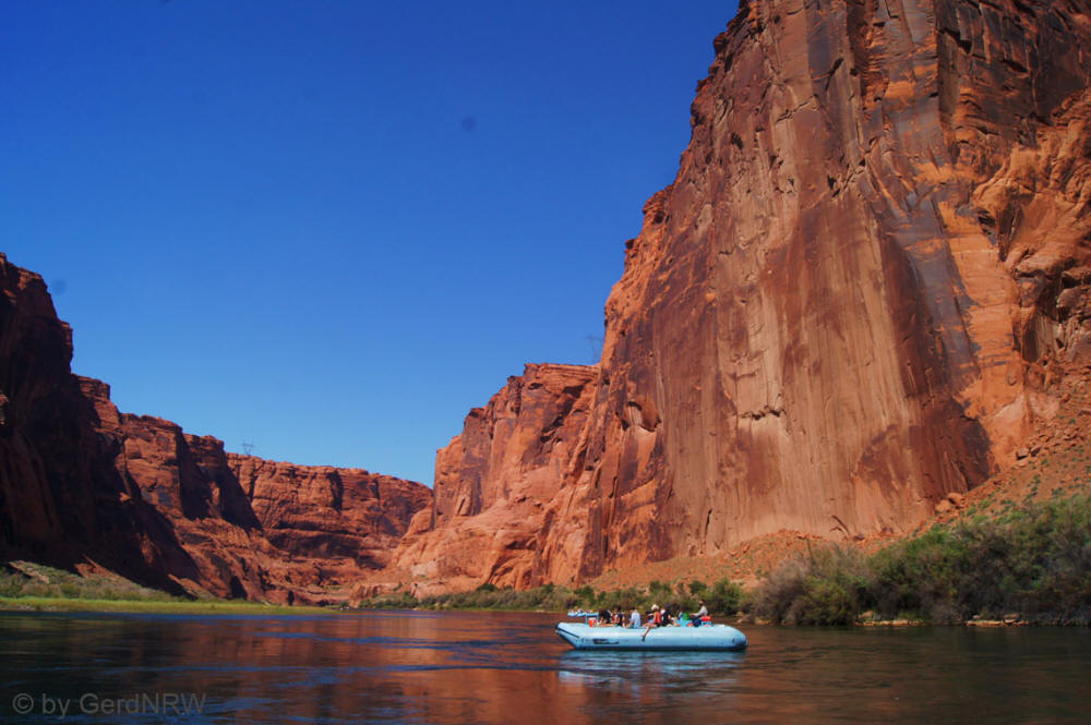 Colorado River Boat Trip, Glen Canyon, near Page, Arizona, USA