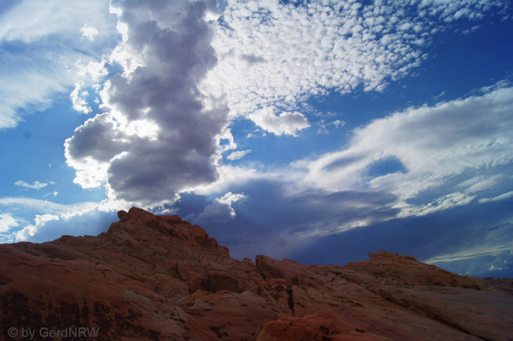 Looks a bit like a Volcano, Rainbow Vista Area, Valley of Fire, Nevada - USA
